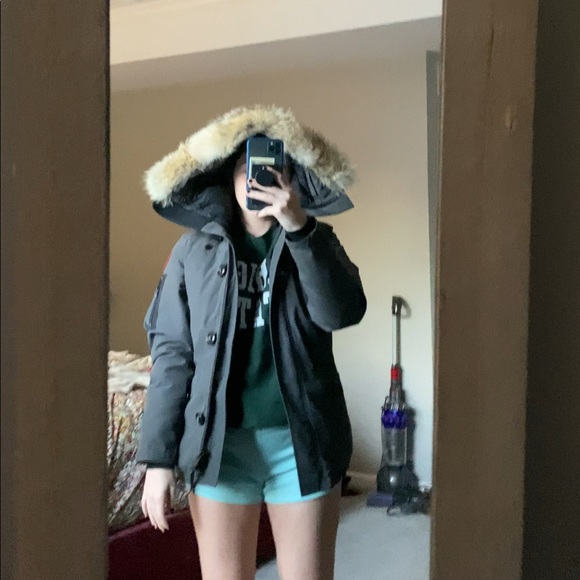 SOLD ❤️ Canada Goose Montebello Parka - Picture 9 of 10